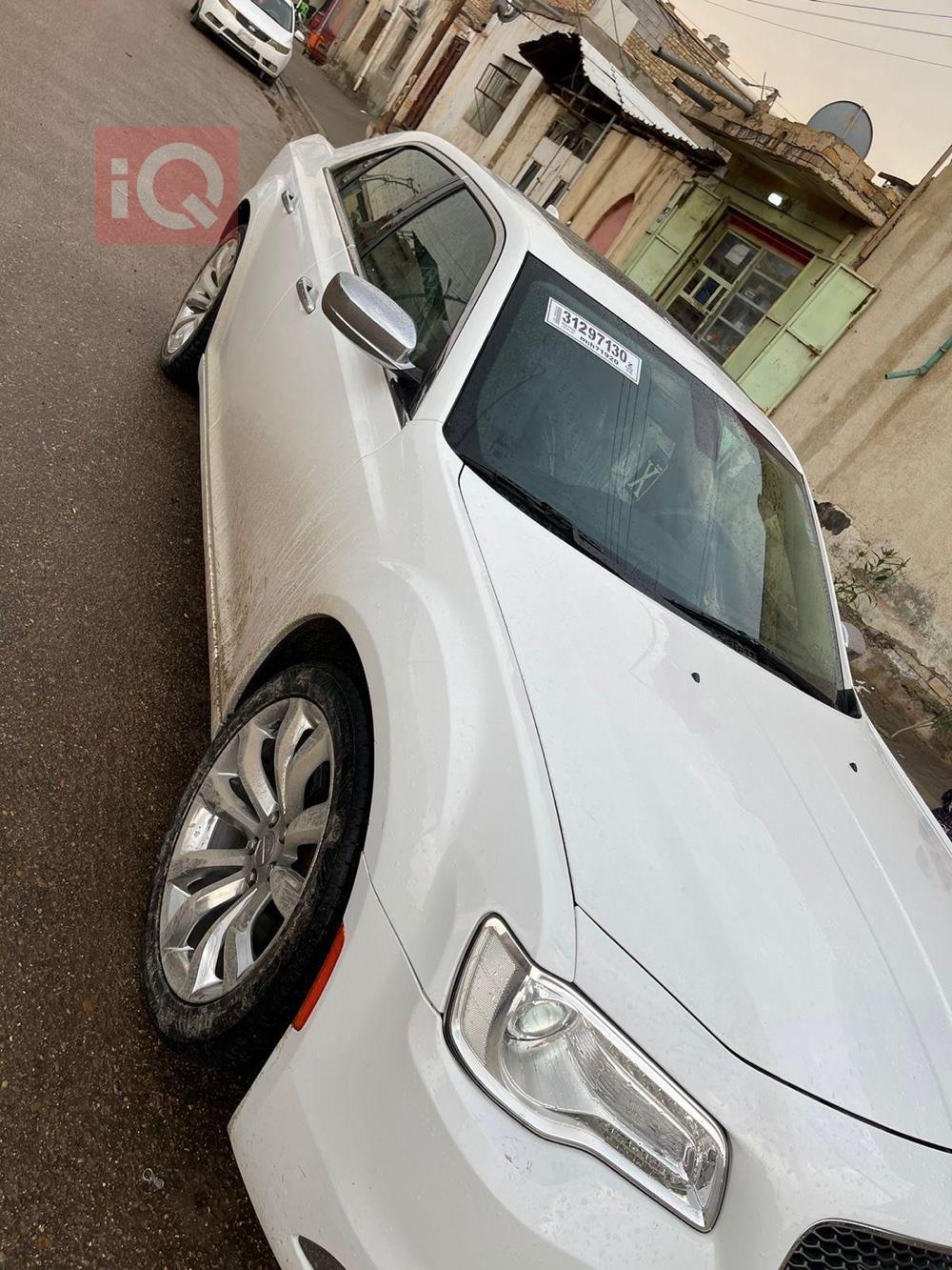 کرایسلەر 300